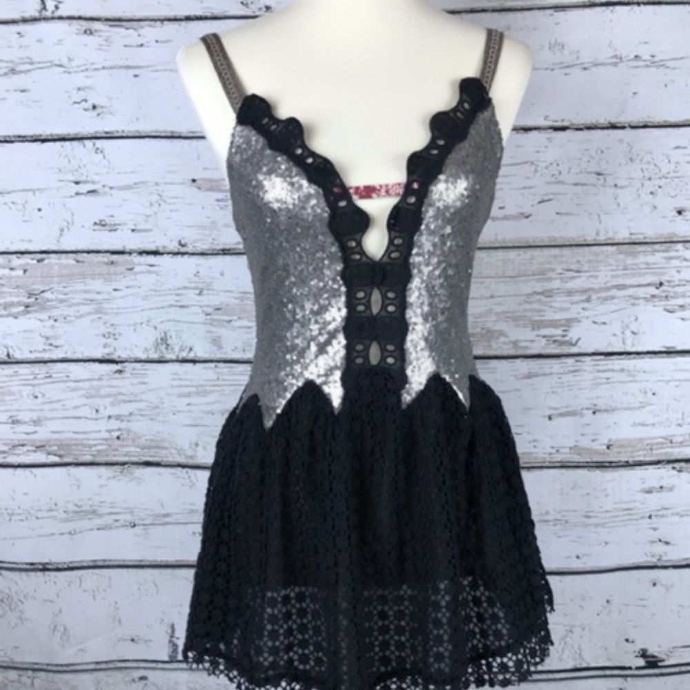 Gimmicks by BKE Black Crochet Lace & Sequin Top L